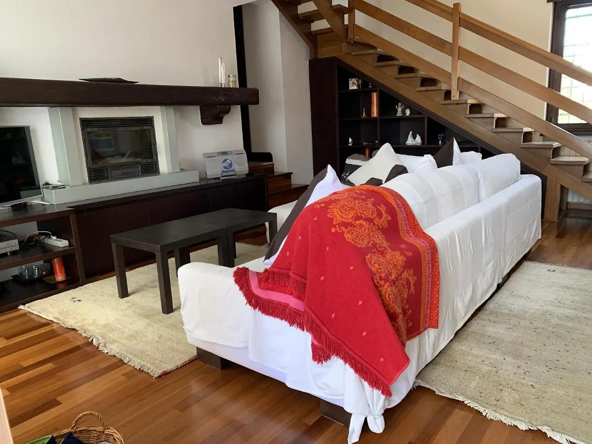 Near Como, Charming Apartment With Fireplace Grandate