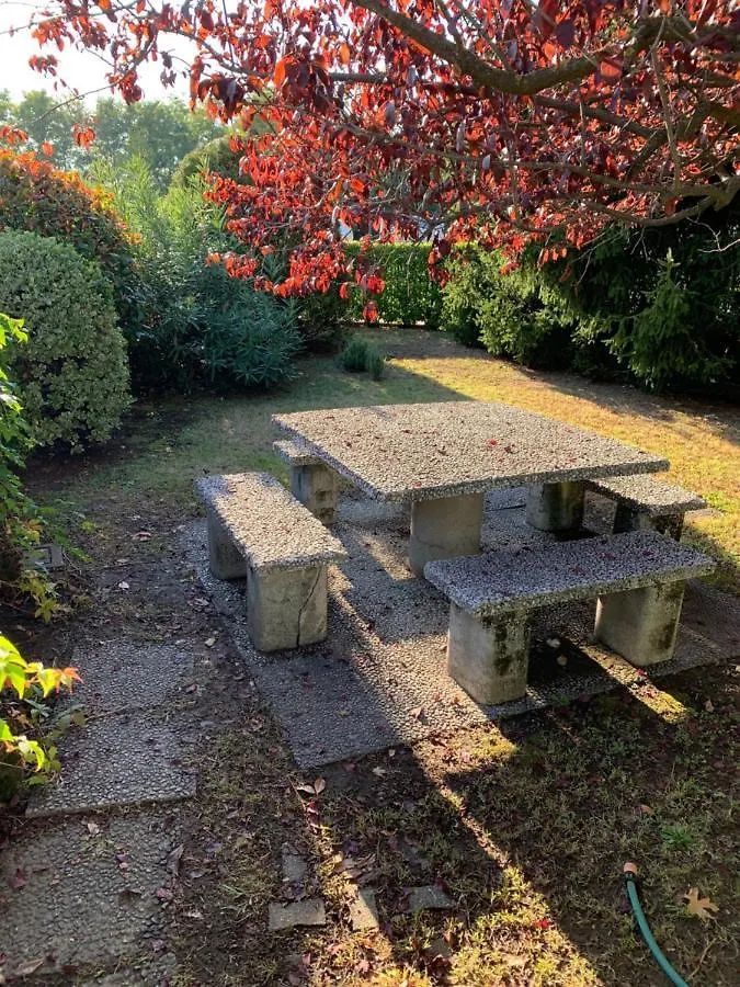 Near Como, Charming Apartment With Fireplace Grandate
