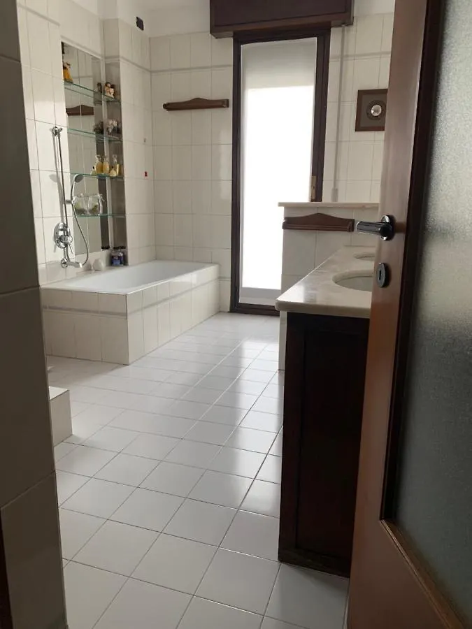 Near Como, Charming Apartment With Fireplace Grandate Italy